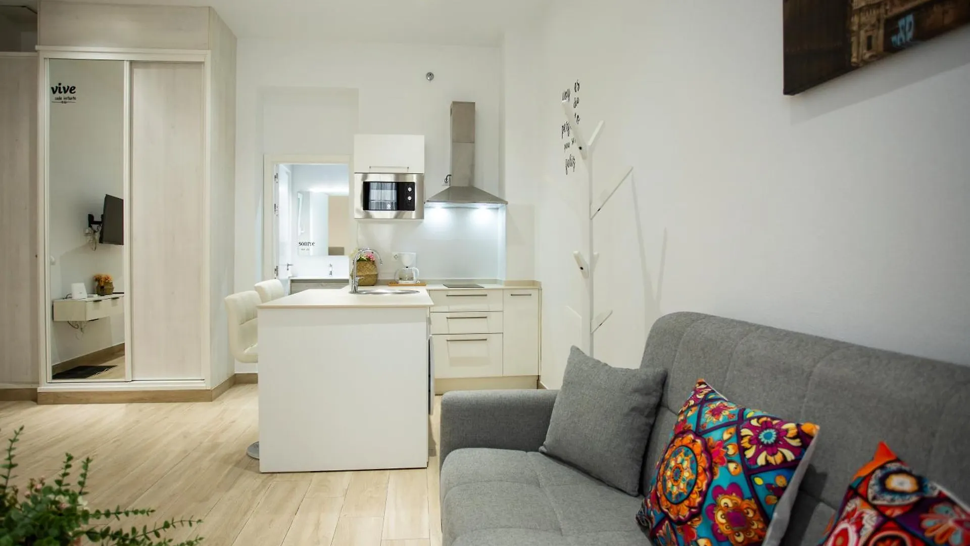 Wish Suite Cervantes Sevilla Apartman